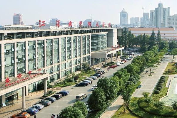 江蘇大學(xué)附屬醫(yī)院口腔科牙齒矯正價目表(價格表)怎么樣