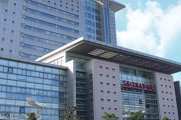 蘇州第四人民醫(yī)院激光去紅血絲多少費用？醫(yī)生排名