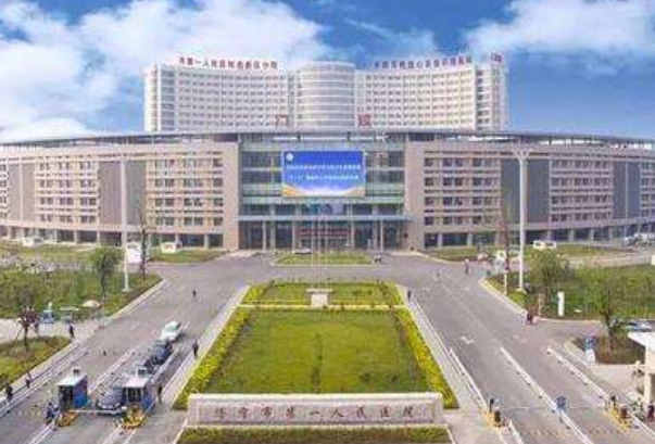 煙臺毓璜頂醫(yī)院整形美容科誰做鼻子做得好?隆鼻案例