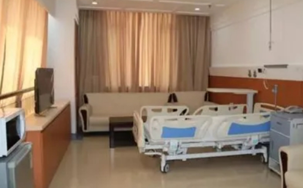 紐菲思星燦專業(yè)植發(fā)發(fā)際線植發(fā)技術(shù)優(yōu)點(diǎn)怎么樣?案例變化&價(jià)格一覽表