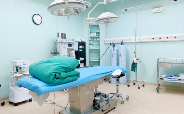 南昌萊美美容醫(yī)院植發(fā)費用明細?半年案例恢復(fù)過程