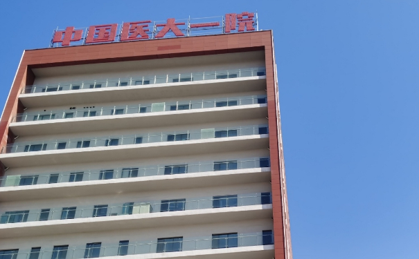 中國科學(xué)技術(shù)大學(xué)附屬第一醫(yī)院鐘曉紅鼻唇溝提升報價多少?案例變化,專家資料