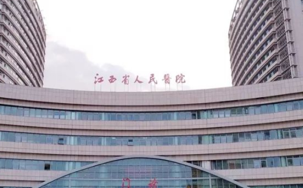 江西省人民醫(yī)院劉誠(chéng)厚唇修薄技術(shù)級(jí)別怎么樣?經(jīng)驗(yàn)案例